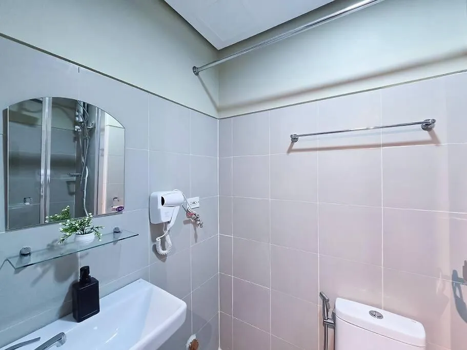 1Br Unit Condotel W Balcony Fame Residences -Fm31 Manila Apartment