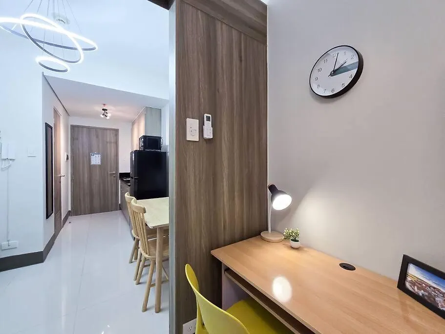 1Br Unit Condotel W Balcony Fame Residences -Fm31 Manila Apartment