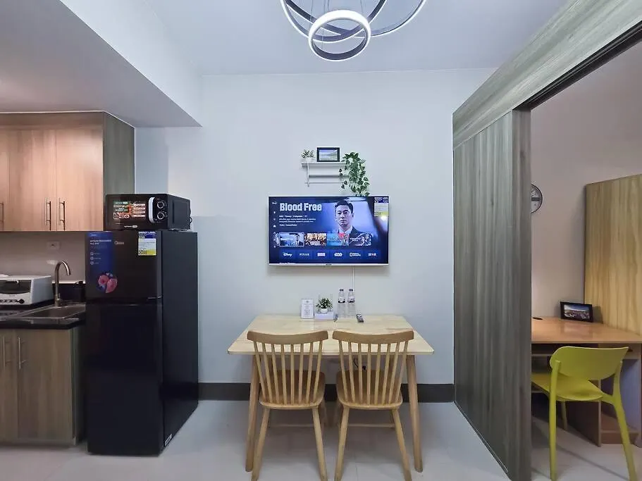 1Br Unit Condotel W Balcony Fame Residences -Fm31 Manila Apartment